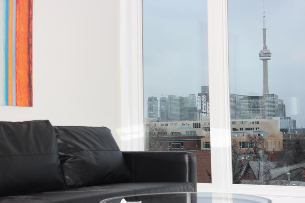Atlas Suites- Furnished Apartments-College Street, トロント エクステリア 写真