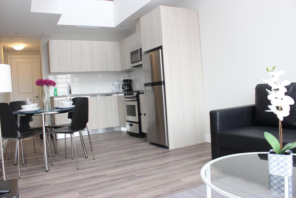 Atlas Suites- Furnished Apartments-College Street, トロント エクステリア 写真