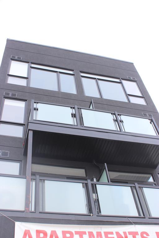 Atlas Suites- Furnished Apartments-College Street, トロント エクステリア 写真