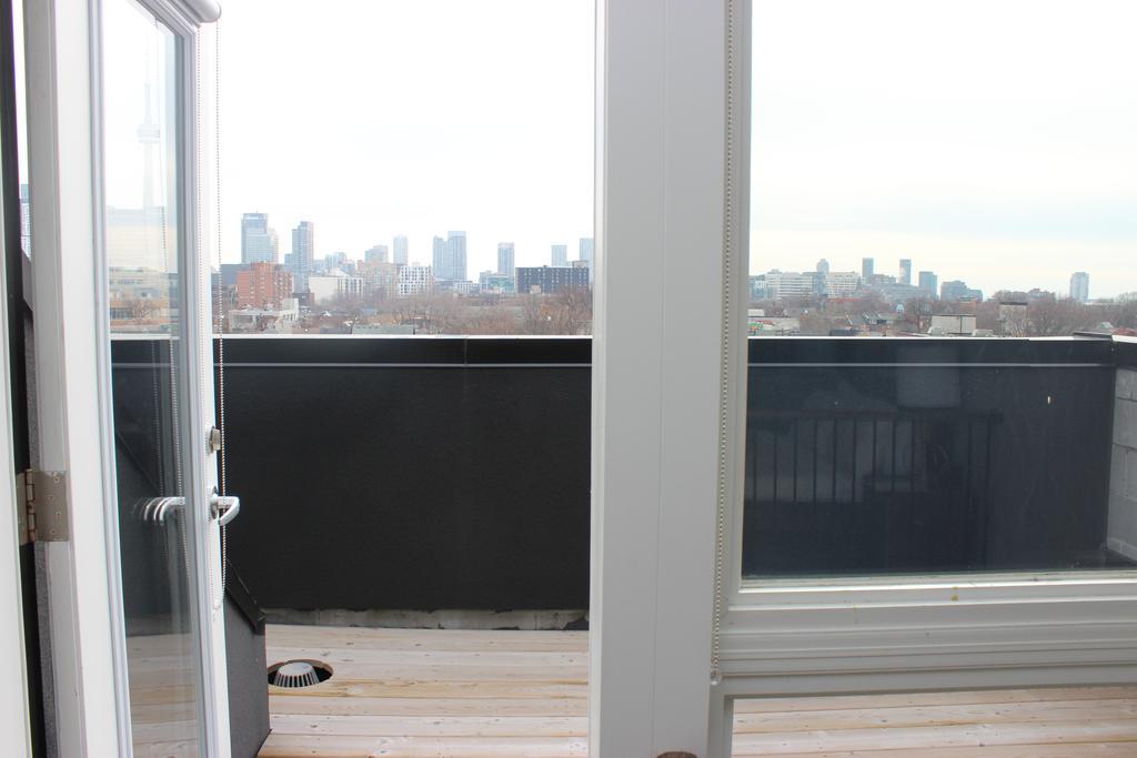 Atlas Suites- Furnished Apartments-College Street, トロント エクステリア 写真